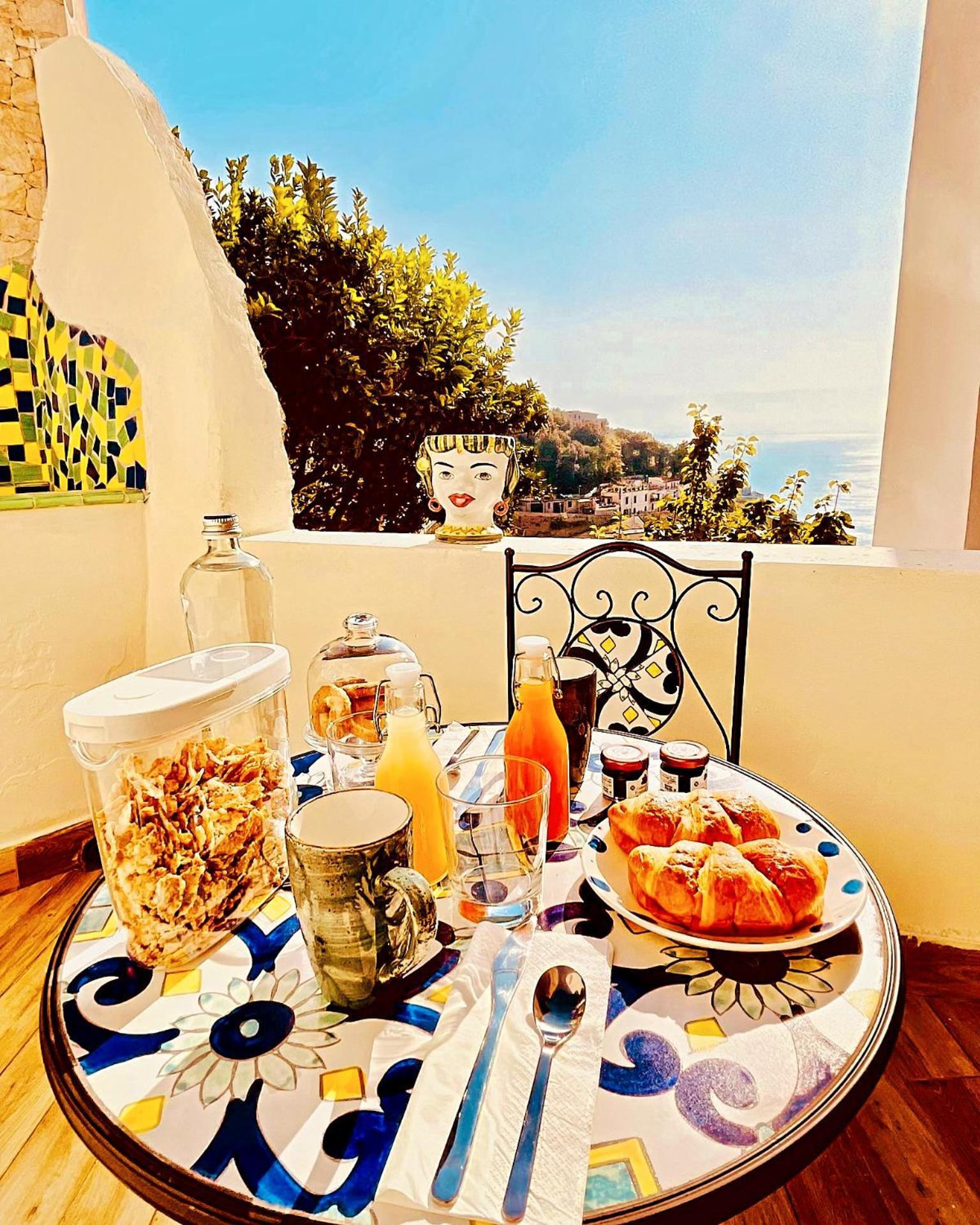 Borgo Virginia - Sea View In Amalfi Coast Apartment Vietri Bagian luar foto